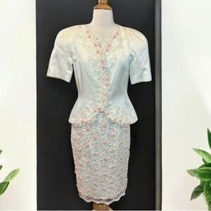 RINA diMONTELLA Vintage Blazer & Skirt set Lace and Rose Bud Embroidery Size 6